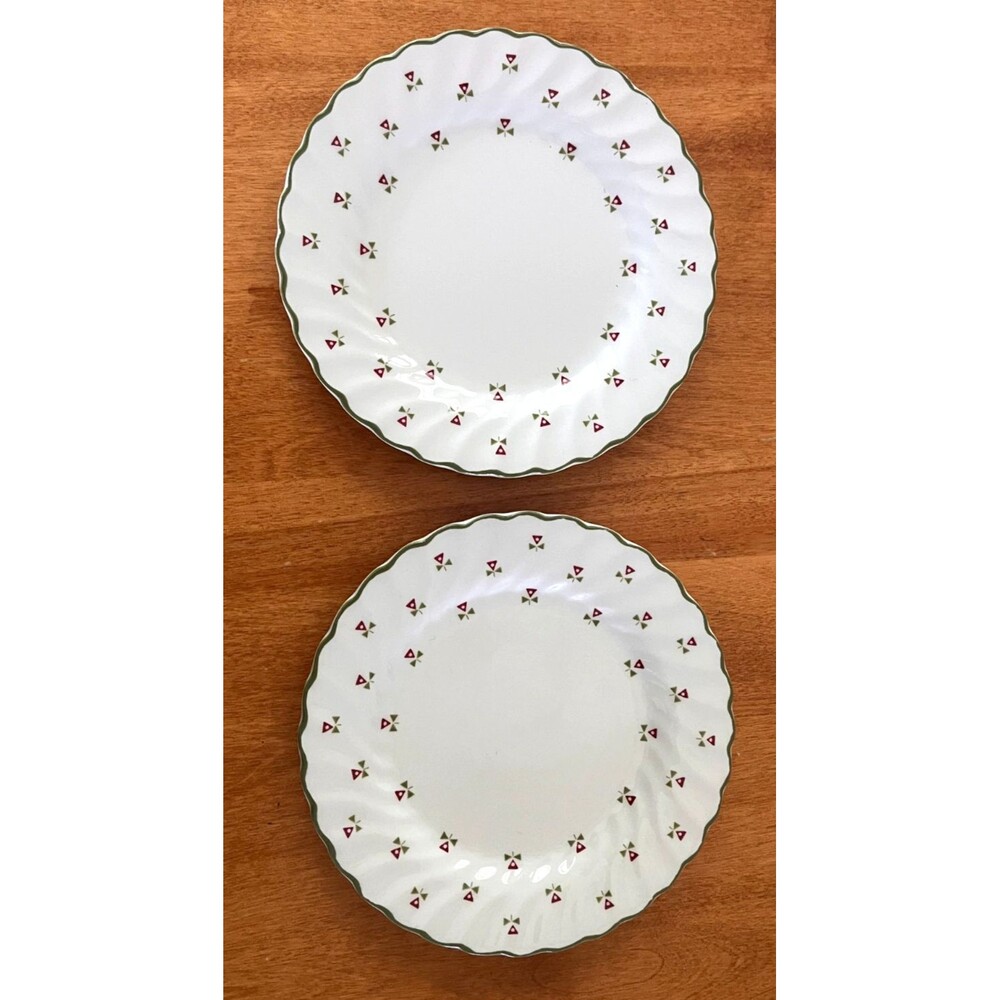 Johnson Brothers Laura Ashley THISTLE Set of 2 Bread Dessert Appetizer Plates 6"